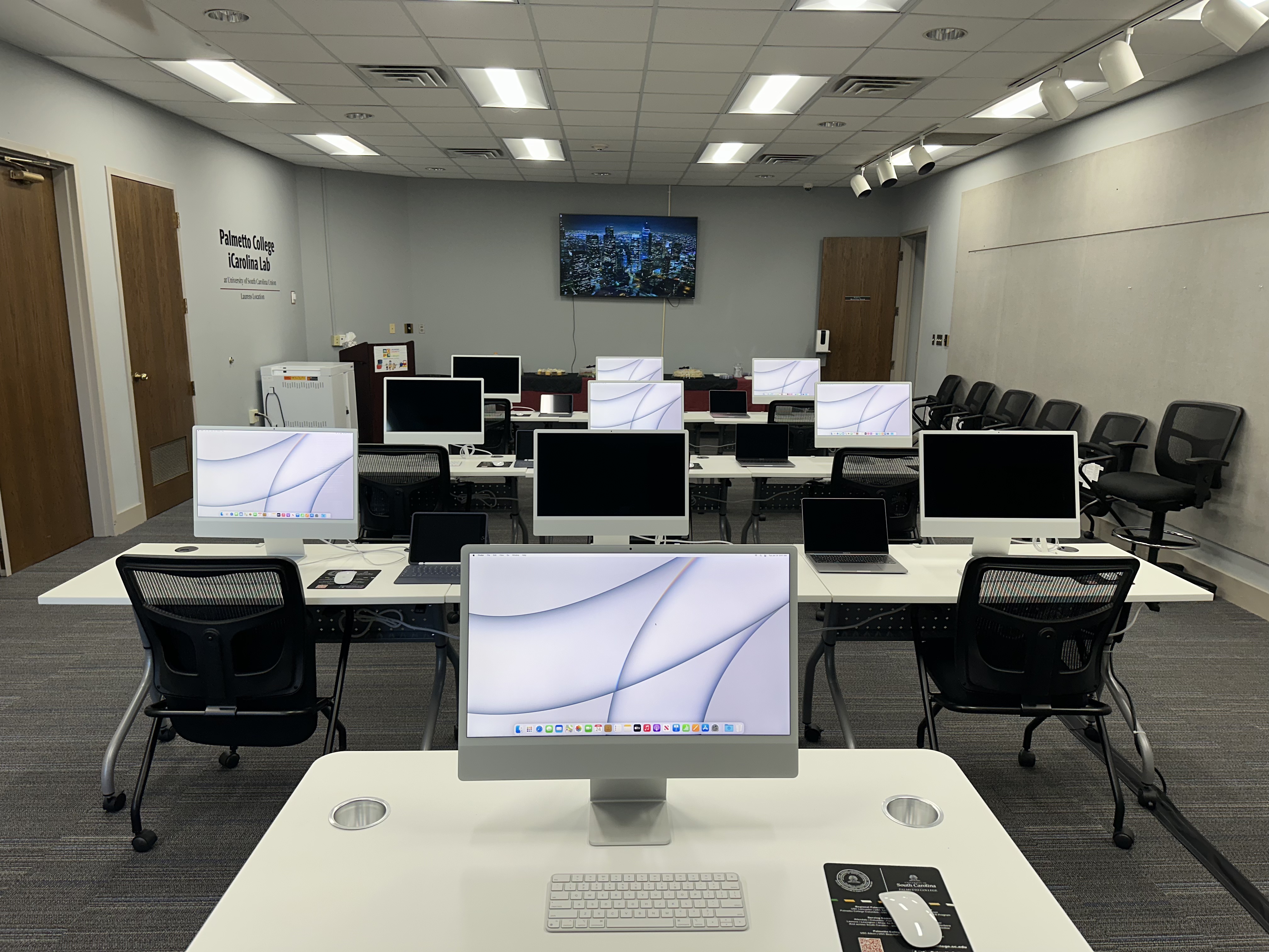 USC officially opens two new iCarolina Learning Labs in Laurens ...